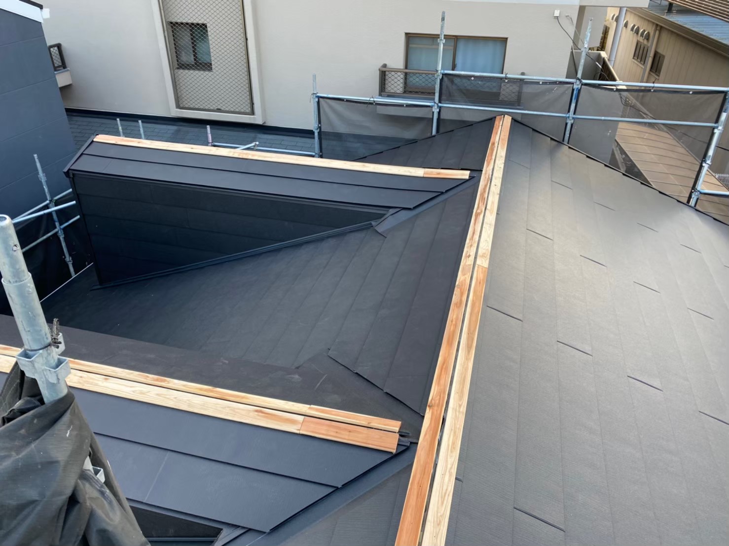 カバー工法でガルテクト設置